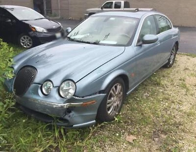 Buje de rueda delantero usado se adapta a: Jaguar S 2003 tipo delantero de VIN M45255 exc. modelo R Foto 1 de 4