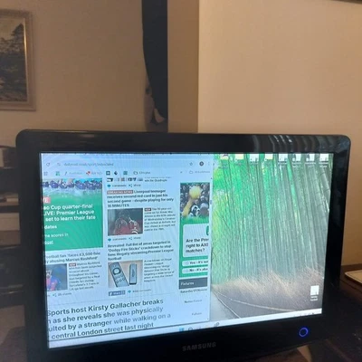 SAMSUNG LCD TV / Monitor SyncMaster 932MW 19" with Remote, - Image 1 of 4