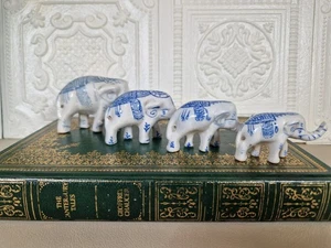 vintage ceramic x 4 graduated blue and white elephants ornaments - Picture 1 of 8