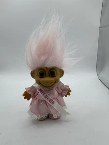 RUSS 5" TROLL PUPPE "SWEET SIXTEEN" TEENAGER IN ROSA SATIN KLEID & SCHÄRPE - Bild 1 von 5