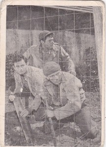 1963 DONRUSS COMBAT! #49 "DIGGING OUT!"!! VERY TOUGH SET!!!