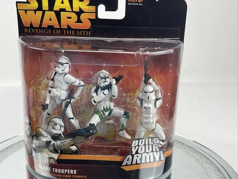 CLONE TROOPERS 3-Pack STAR WARS ROTS Figures Revenge of Sith ARMY BUILDERS Green Cover