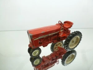 ERTL INTERNATIONAL IH HARVESTER TRACTOR 1969 -RED 1:16- FAIR CONDITION - Bild 1 von 8
