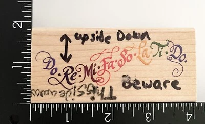 Sello de goma montado en madera Stampendous Do Re Mi Fa So La Ti Do Solfege N074 Foto 1 de 3