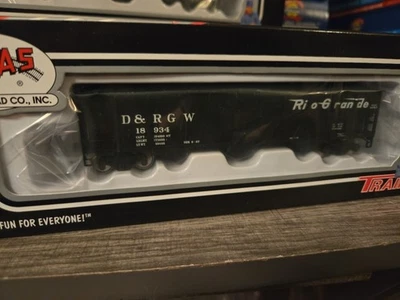 Atlas HO Trainman 930 AAR 70 TON 3 BAY OPEN HOPPER RIO GRANDE #18934 NIB - Image 1 of 2