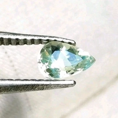 Piedra preciosa suelta de alejandrita natural de 0,29 quilates, corte pera crisoberilo verde rojo A-272 Foto 1 de 4