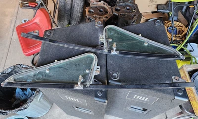 1981-93 Dodge D/W-SERIES Truck W150 W250 Vent Wing Window Glass - Image 1 of 4