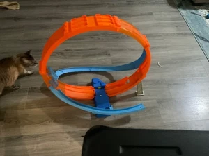 Hot Wheels Massive Loop Mayhem Track Setup Booster Motorizzato Non Completo - Foto 1 di 11