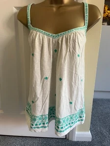 Nuevo con etiquetas Top M&S Per Una Verde Marfil Bordado Tirantes Talla 12 - Imagen 1 de 2