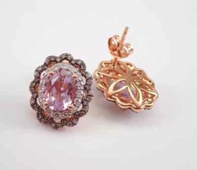 Aretes con halo de amatista natural de corte ovalado de 3 quilates enchapados en oro rosa de 14 quilates Foto 1 de 4