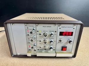 Physik Instruments P-864.00 Sistema di controllo piezoelettrico modulare - Foto 1 di 24