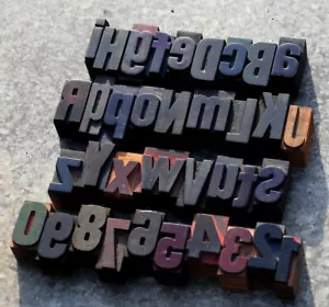 A-Z + 0-9 mix Alphabet Holzbuchstaben Lettern Holzlettern Vintage shabby Stempel - Bild 1 von 2