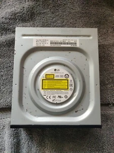 LG - GH24NSCO - Internal 24x DVD Rewriter Super Multi with M-DISC Support SATA - Afbeelding 1 van 4