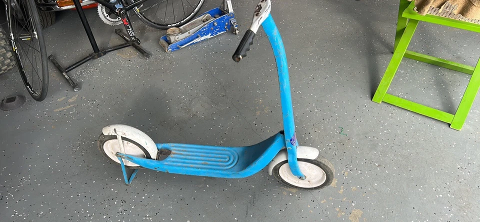 Radio Flyer vintage años 1950/60 rojo prensado acero empuje scooter con soporte/freno Foto 1 de 4
