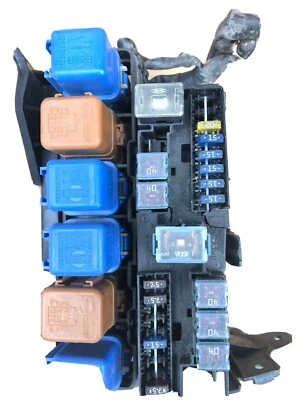 05 06 07 08 Nissan Pathfinder caja de fusibles relé bloque de conexiones cabina 2005 2006 2007 Foto 1 de 3