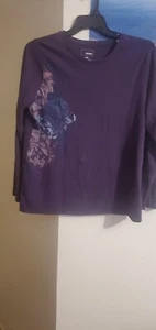 Damen Top XXL lila mit Blumen an der Seite 60%0Baumwolle 40%Polyester - Bild 1 von 3