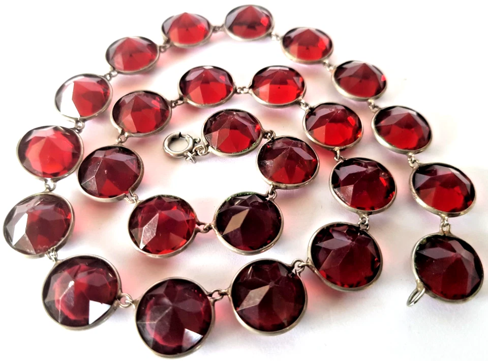 Ancien collier, vintage, art déco de perles taillées à facettes. - Photo 1/4