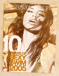 VICTORIA'S SECRET - SWIM 2005 CATALOG - GISELE, AMBROSIO, LIMA - SUPER MODELS🔥 - Picture 1 of 4