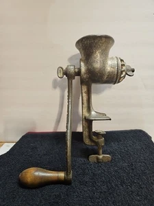 Vintage L F & C Universal No. 2Manual Meat Grinder (BB) - Picture 1 of 8