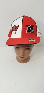 Tampa Bay Buccaneers NFL Reebok Split Logo NFC Size 7 5/8 Fitted Cap Hat  - Picture 1 of 8