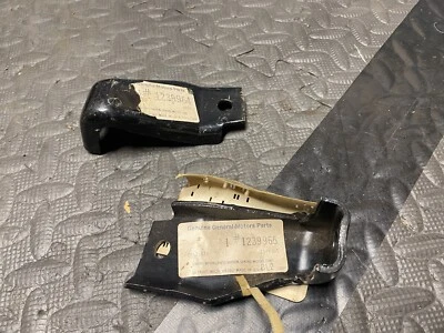 Buick Lesabre Electra 1972 parachoques delantero par de soporte diestro derecho 1239965 1239964 Foto 1 de 4