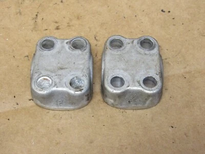 1981 Honda CM400E передняя вилка колеса оси держатели 51634-340-000 - Изображение 1 из 4