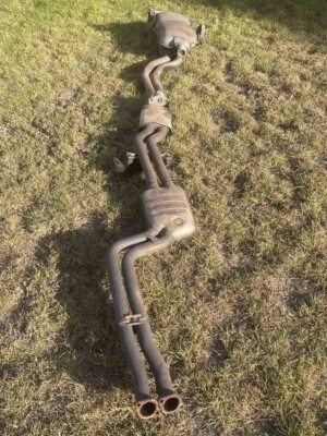 Escape bmw e46 325xi 330xi se adapta a carro y sedán con tracción trasera Foto 1 de 2