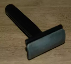 Vintage unbranded 3 piece double edge razor. metal head, plastic handle - Picture 1 of 10