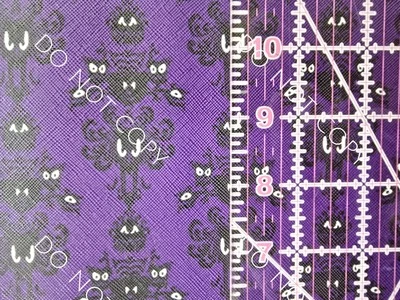 Rollo de vinilo de imitación de cuero impreso personalizado Disney Haunted Mansion 12x54 Foto 1 de 2