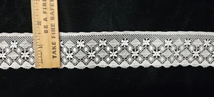 Vintage/Antik, weiß, Baumwolle Blätter Spitze, 10 Yards - Bild 1 von 1