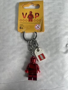 Neu Lego VIP Schlüsselanhänger 5005205 Chrom Rot Minifigur Keychain - Bild 1 von 5