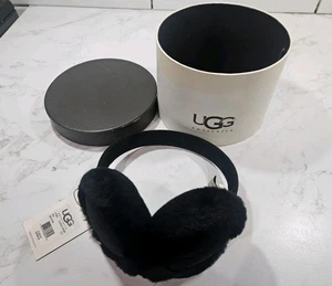 NEU MIT ETIKETT & (GEFLECKT) BOX KINDER UGG SCHWARZE OHRENSCHÜTZER - Bild 1 von 14