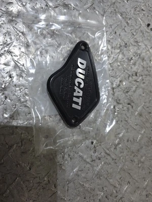 2011-2014 DUCATI DIAVEL 1200 LEFT SIDE CLUTCH RESERVOIR COVER CAP (10270464) - Image 1 of 4