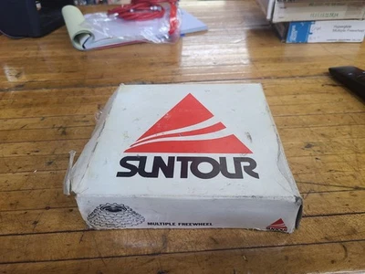 Suntour Multiple Freewheel PS-6000 6 speed 13 - 34 tooth NOS! Silver - Image 1 of 4