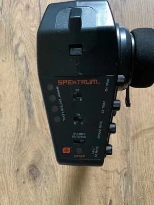 Spektrum DX3 Fernsteuerung, 40A Brushed Regler AX2, Motor DYNS 1216 35 T - Bild 1 von 4