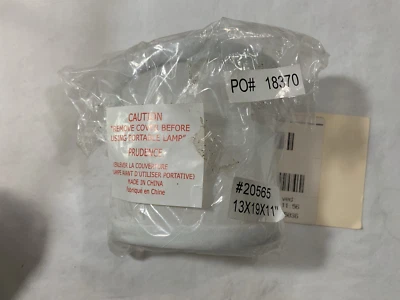 Clip de medio barril en aplique de pared protector pantalla de lámpara Foto 1 de 4