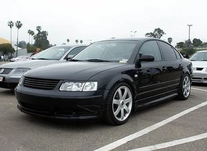 VW Passat B5 Badgeless Debadged Euro Sport Front Grill Black W/O Emblem 96-00 - Picture 1 of 2