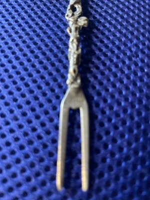 "Tenedor de cóctel Montagnani Italia plateado 4,25""" Foto 1 de 4