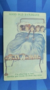 Postal de cómic RADCLIFFE década de 1920 pensión cinco niñas compartiendo cama - Imagen 1 de 2