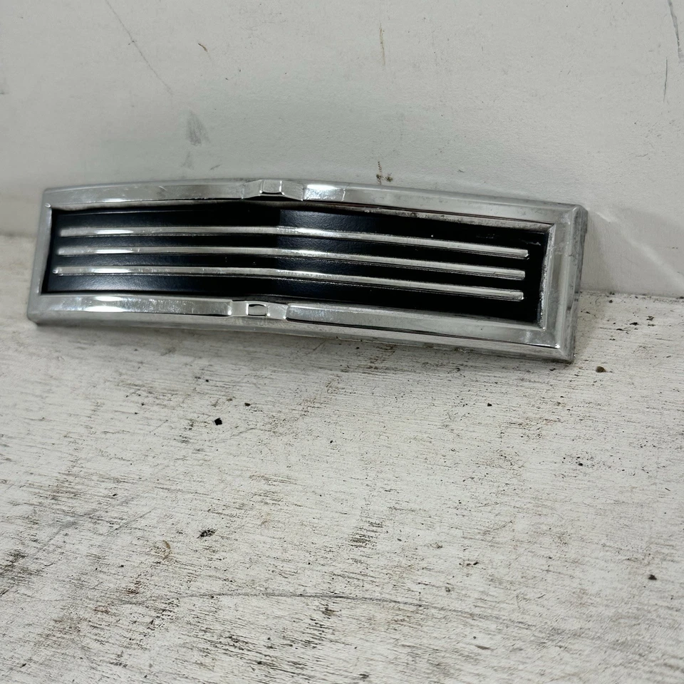 Ford Galaxy 1964 OEM MOLDURA GUARDABARROS CROMADO C4AB-16B150-B emblema Foto 1 de 4