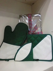 Trio 2 presine + guantone Dmc da ricamare colore verde - Foto 1 di 1