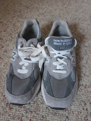 Women's New Balance 993 8.5D - Photo 1/4