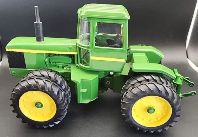 Tractor articulado de colección Ertl #597 John Deere 8640 tracción en las 4 ruedas doble escala 1/16 Foto 1 de 4