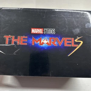 Marvel Collector Corps Box - The Marvels Funko POP! #1265, #1266 Shirt Gr. M - Bild 1 von 23