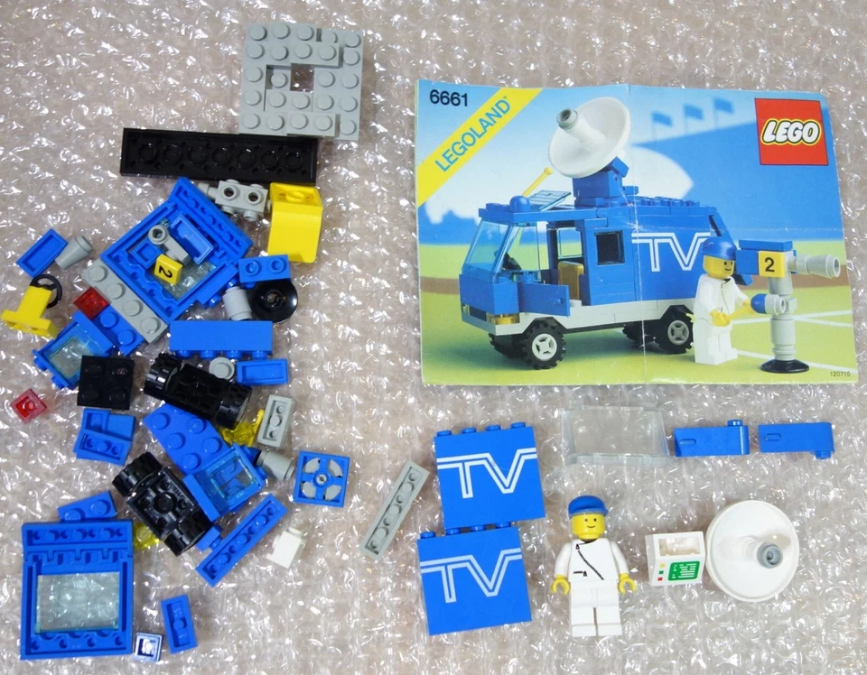 1989 LEGO Legoland 6661 TV Reporter Truck Complete! - Image 1 of 4