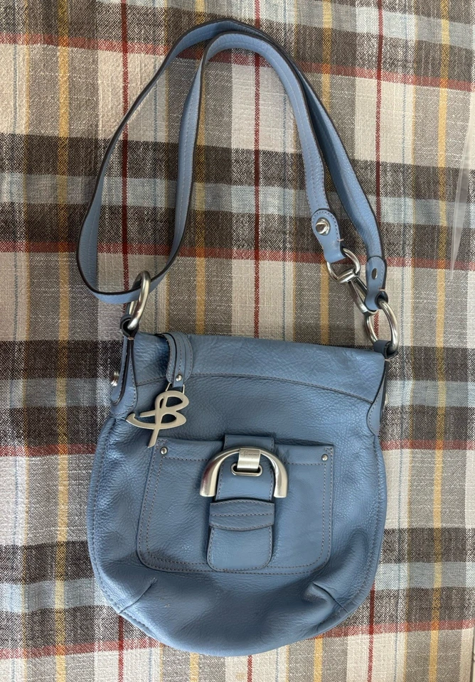 Bandolera B. MAKOWSKY Cuero Guijarro Azul con Hebilla Acento Cartera Bolso Foto 1 de 4