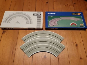 Faller AMS 6x 90° 4492 Kurven, kleiner Radius, hell/dunkelgrau - Bild 1 von 3