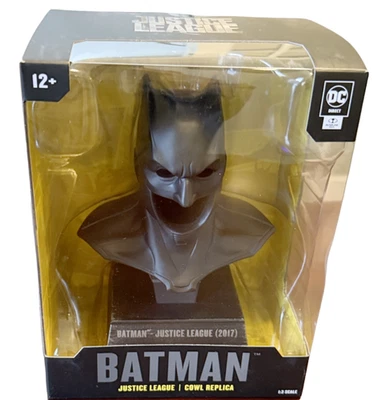 DC Batman Capucha Réplica Liga de la Justicia Escala 1/3 MISB McFarlane Toys 2025 Foto 1 de 2