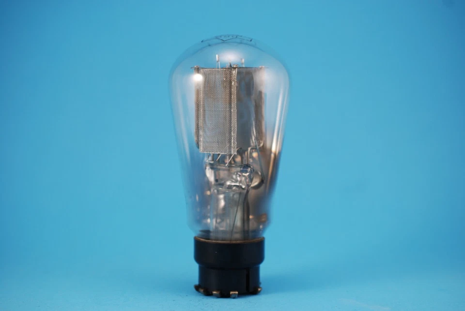 Placas de malha tubo fonte de alimentação retificadora onda completa testada Telefunken AZ1 - Imagem 1 de 4