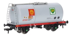 37-577 Bachmann OO Gauge 45t TTA Tank Wagon 67391 marks to Finish (Pre-Owned) - Picture 1 of 1